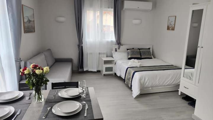 Chambre Privee Pour 4 Personnes En Banlieue Parisienne A บงดี ภายนอก รูปภาพ