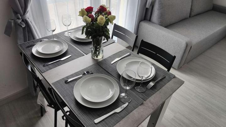 Chambre Privee Pour 4 Personnes En Banlieue Parisienne A บงดี ภายนอก รูปภาพ