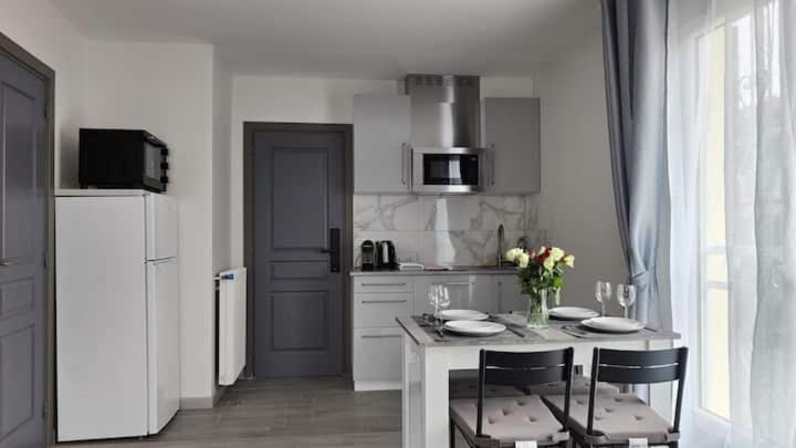 Chambre Privee Pour 4 Personnes En Banlieue Parisienne A บงดี ภายนอก รูปภาพ
