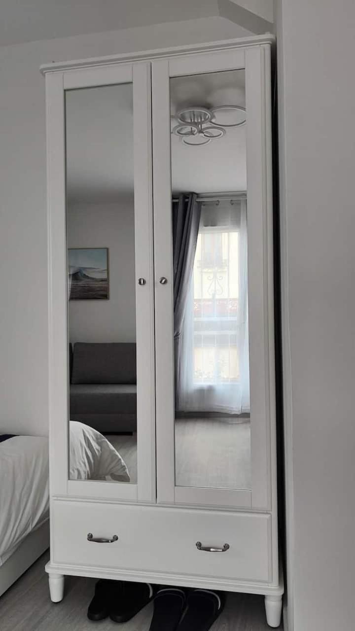 Chambre Privee Pour 4 Personnes En Banlieue Parisienne A บงดี ภายนอก รูปภาพ